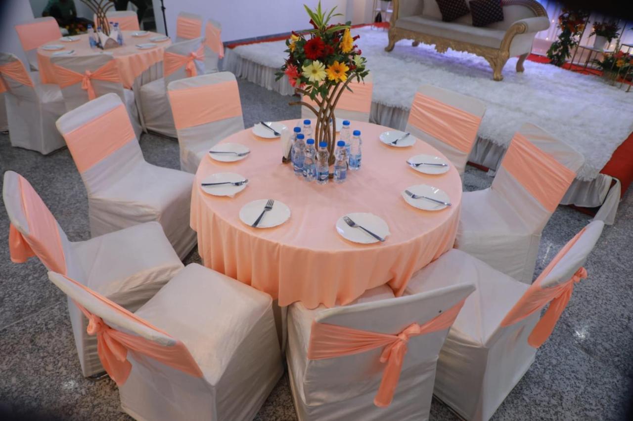 Rr Galaxy Hotel Gurgaon Luaran gambar